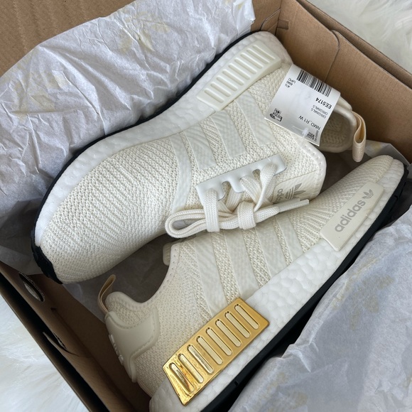 Adidas NMD R1 - Picture 11 of 12